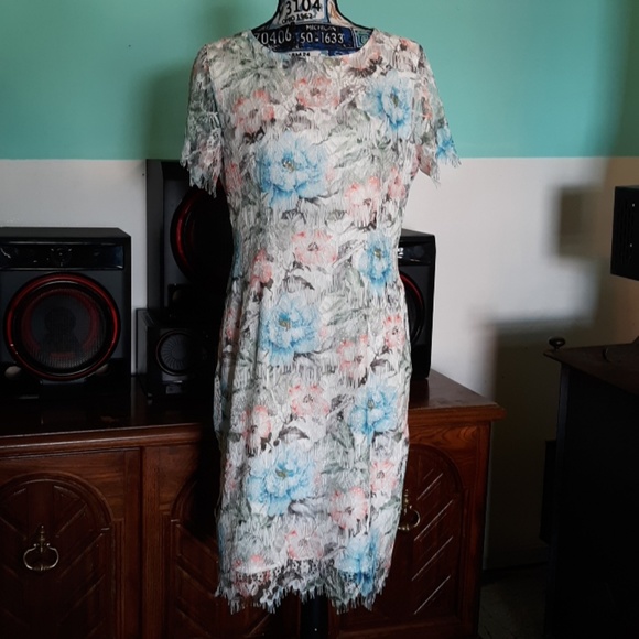 Preston & York Dresses & Skirts - 💋Gorgeous floral dress